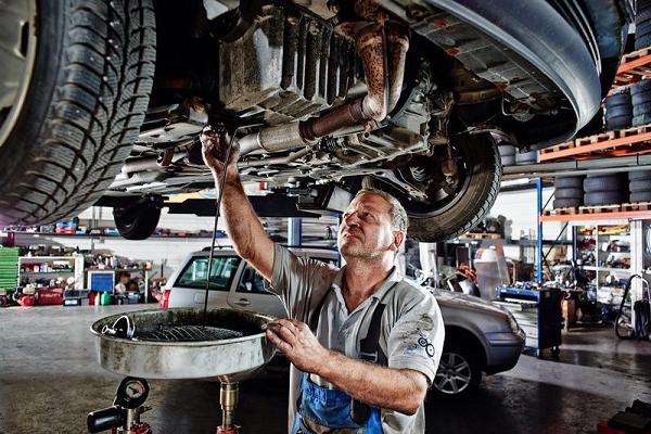 Auto & Hänger Thomas Michels