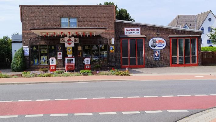 Borgward, Gasolin Tankstelle