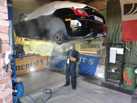 Classic Cars Peine | Rostschutz und Hohlraumversiegelung