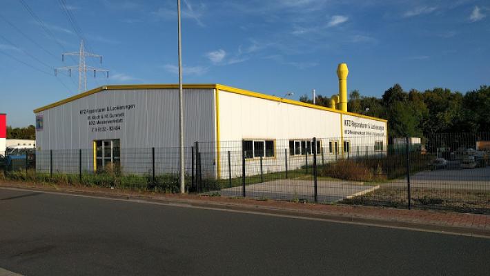 Michael Gummelt und Klodt MartinKraftfahrzeugmechanikerm eister