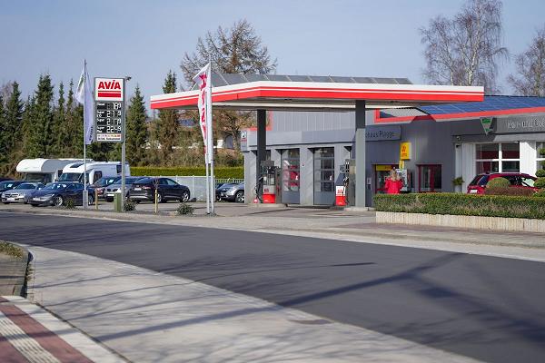 Autohaus Plagge | Kfz-Meister-Werkstatt | AVIA-Tankstelle | Minibagger-Vermietung
