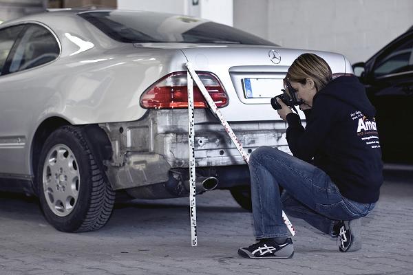 KFZ Gutachter Amawi - Wert und Unfallgutachten Wuppertal