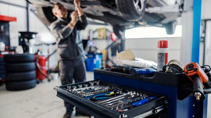 KFZ - Meisterwerkstatt Reifen Löwe