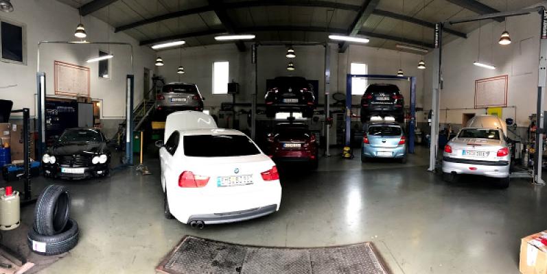 Ötzis KFZ-Werkstatt