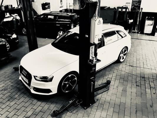 Karved Automobile & Service