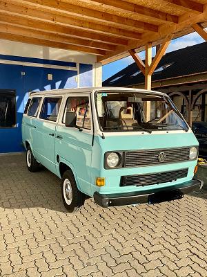 Schwarz - Karosseriefachbetrieb & Lackierungen