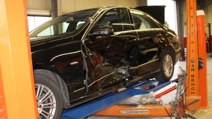 treptow Karosserie & Lackierarbeiten GmbH Fahrzeuglackierung & Karosseriebauer