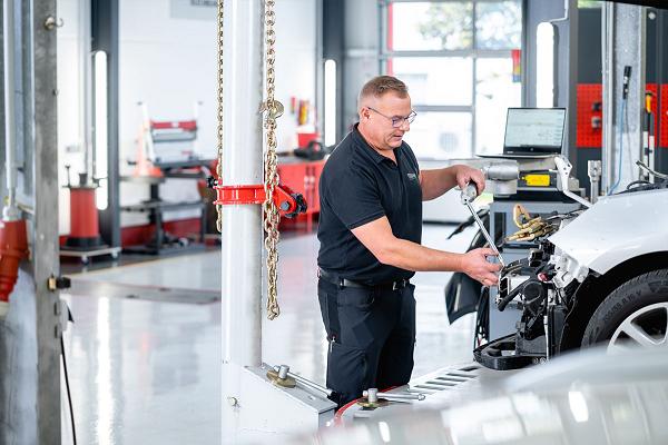 Thalheim // Karosserie und Lackwerkstatt