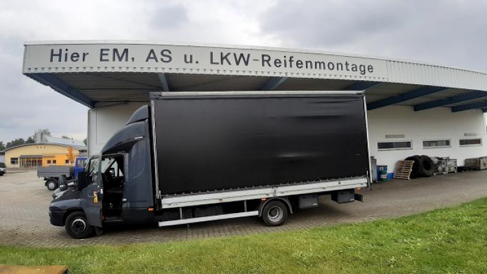 Hier Em. As U. Lkw - Reifenmontage