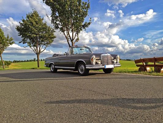 Klassische Automobile Schwarz