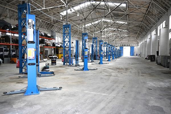 KFZ-Selbsthilfe Leipzig - Drift Garage Mietwerkstatt Hobbywerkstatt