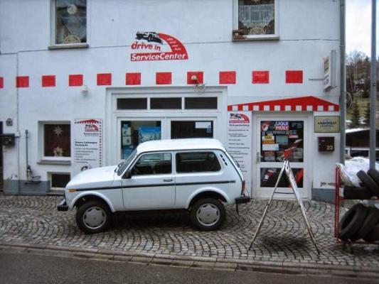 Car Stop Drive In Service Center Schwarzenberg