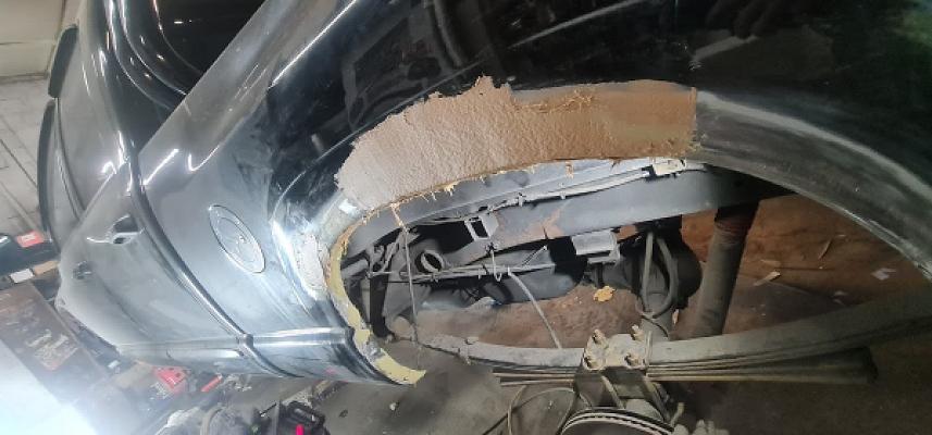 Lacktom's Unterbodenpflege ihr Spezialist im Erzgebirge mit den Produkten von Elaskon