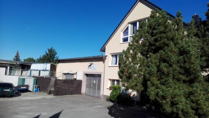 Auto Thurm freie Werkstatt