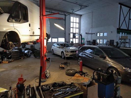 Klaubel Lkw und Pkw Reifenservice