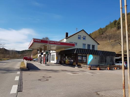 1a-autoservice und Esso Station Seeger
