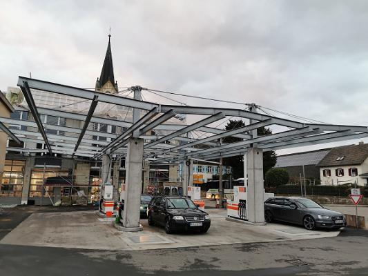 Kumas Kfz-Werkstatt und bft-Tankstelle