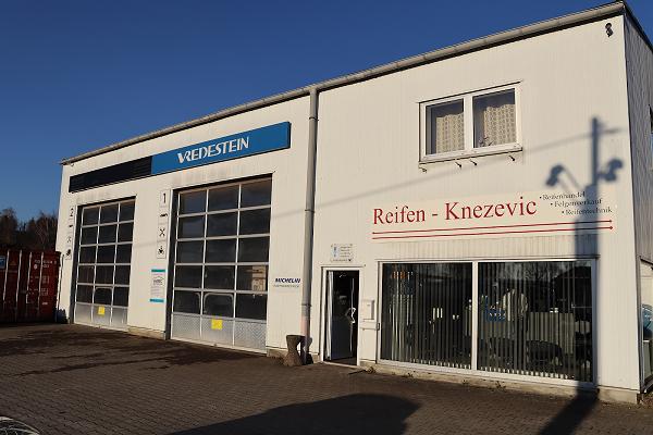 Reifen-Knezevic