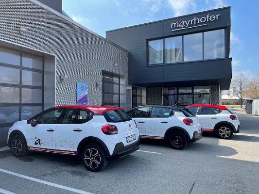 Mayrhofer GmbH & Co. KG Lackier- & Karosseriefachbetrieb
