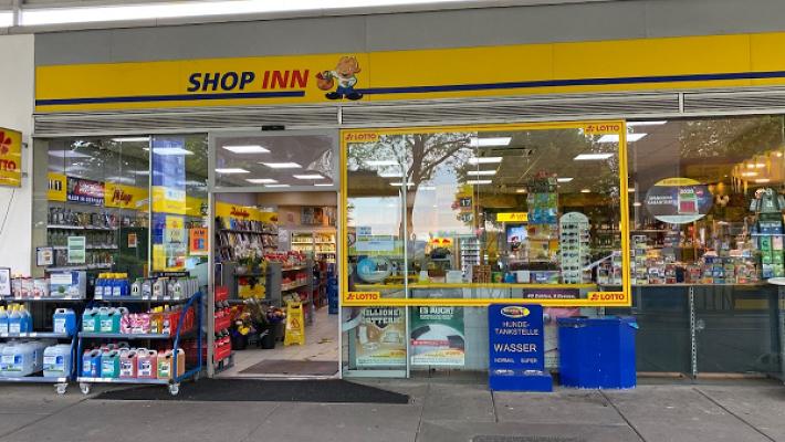 Drivers Inn / Julius Staneker