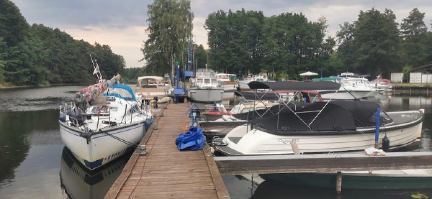 Alexander Lorentz Marina Havelbaude Bootsreparaturen