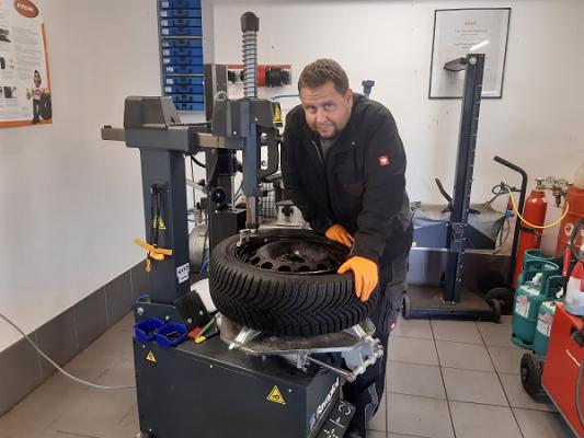 Kfz Engelhard, Rennertshofen