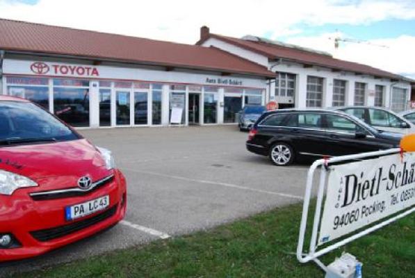 Dietl -Schärtl KFZ-Werkstatt Autolackiererei