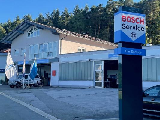 Fahrzeugtechnik Hof KfZ Meister Werkstatt Bosch Car Service Abschleppendienst Fahrzeuglackierung Karosseriebau