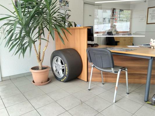 Löffler, Schikora & Wiesner Kfz-Reparaturwerkstatt KG