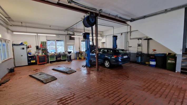 Kfz-Reparaturwerkstatt Scharrer GmbH & Co. KG