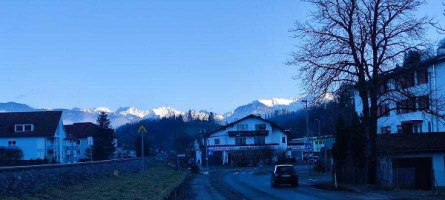 ALV auto center GmbH