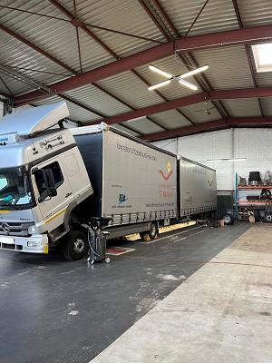 Karosserie & Nutzfahrzeuge Service Kurz