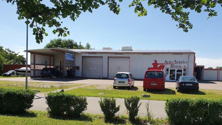 Auto-Service-Ritter