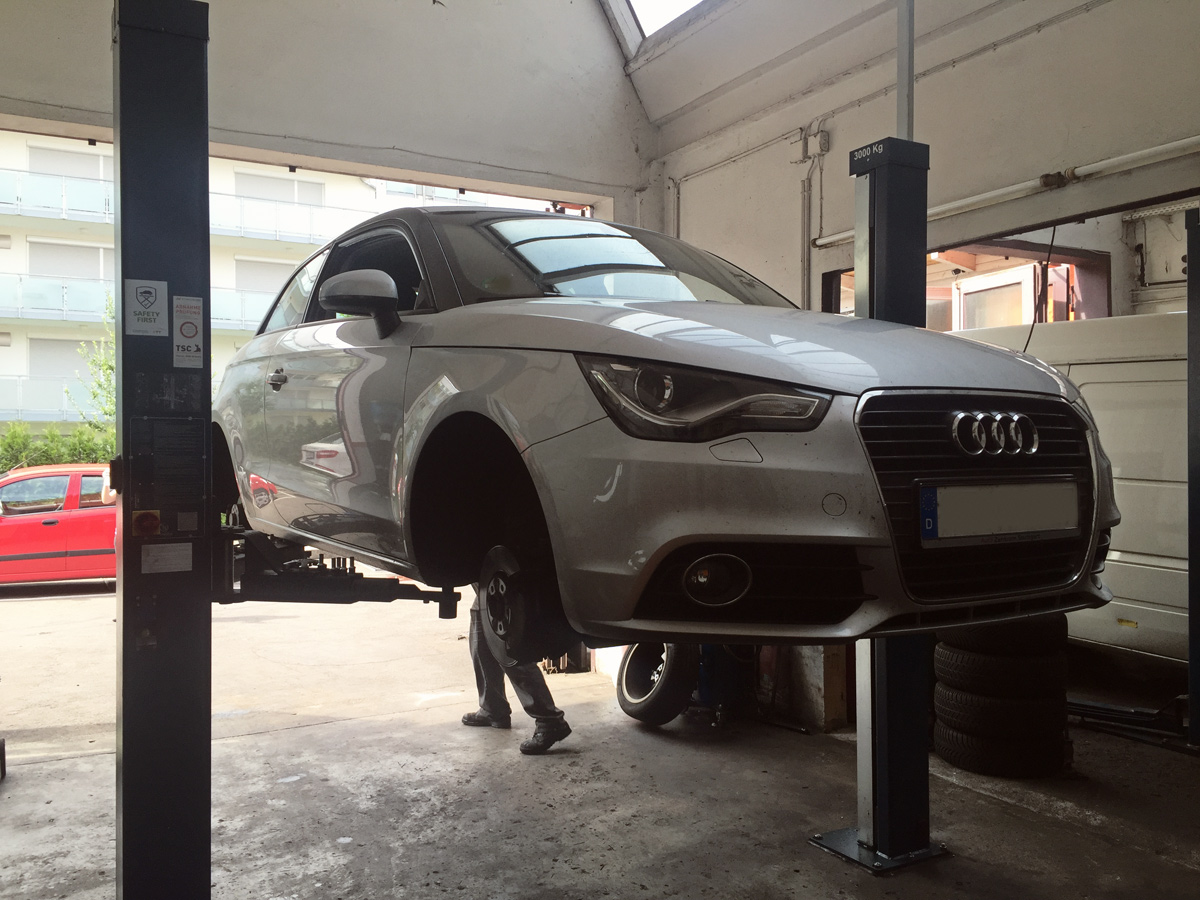Autowerkstatt-Bücklegarage