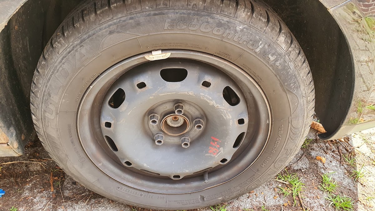 Kfz- Reifenservice Mennenga