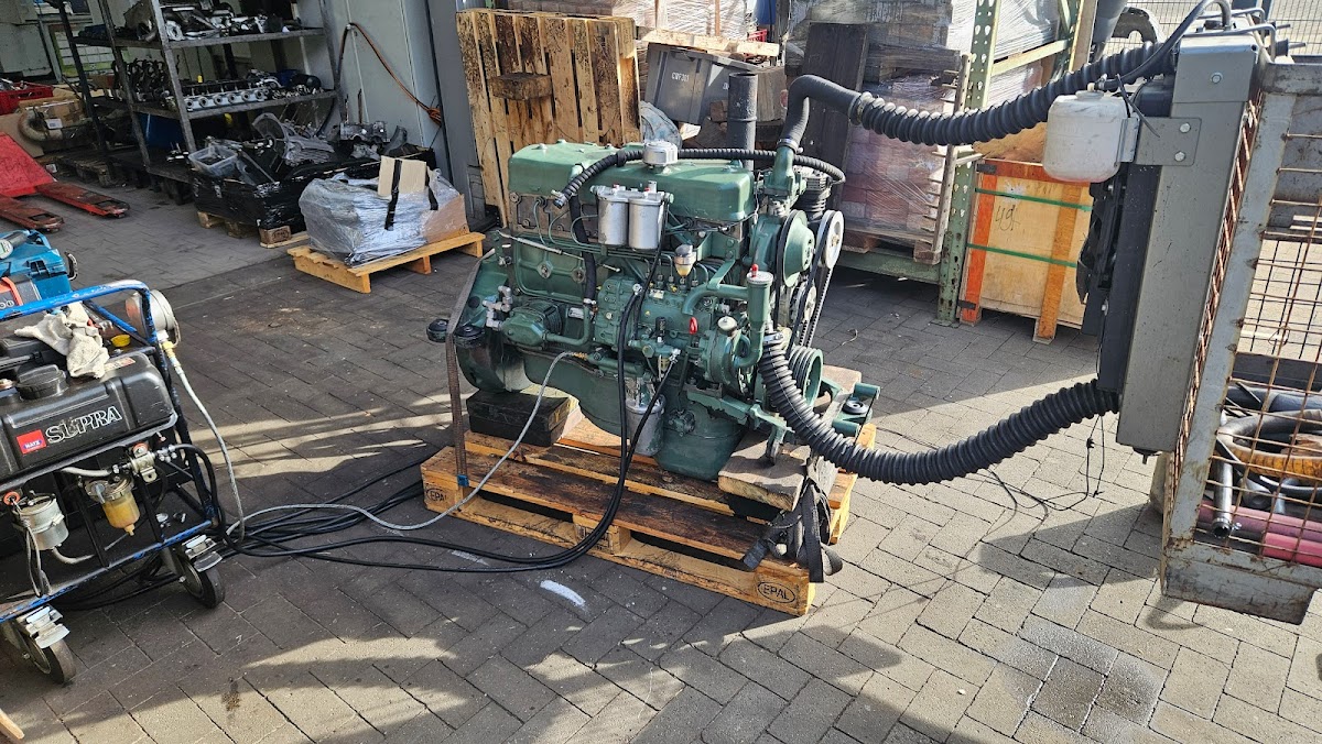 Rosenau GmbH Fahrzeug und Motorentechnik